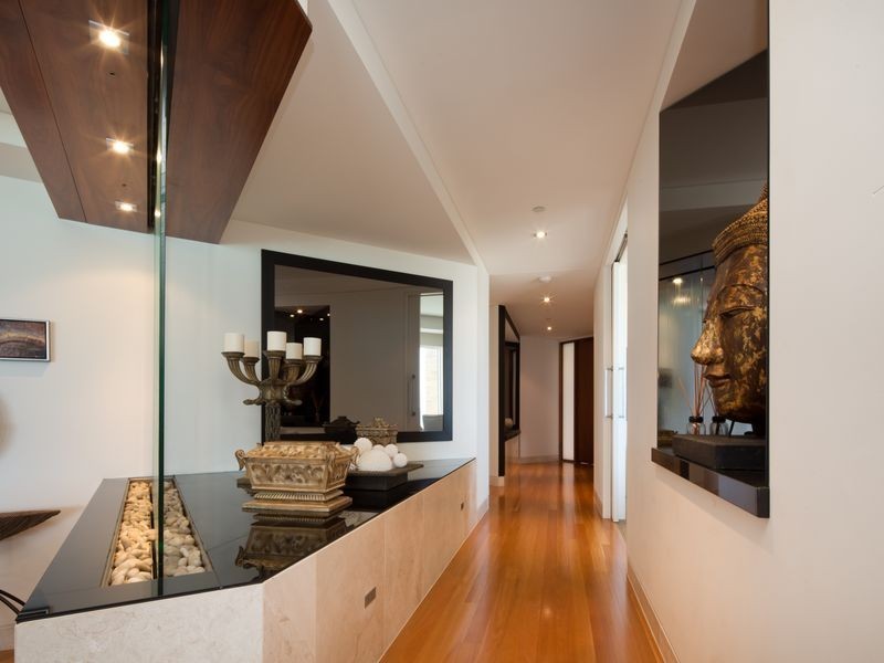 1 Enderley Avenue, Surfers Paradise QLD 4217