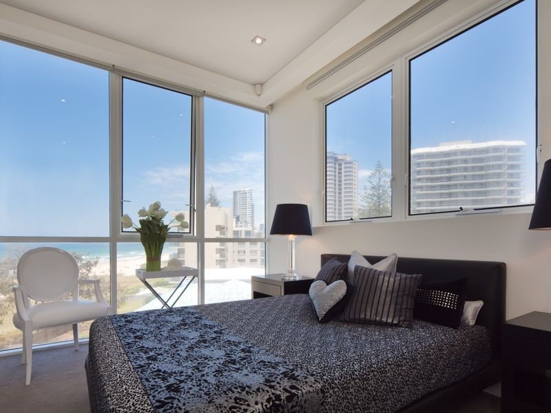 1 Enderley Avenue, Surfers Paradise QLD 4217