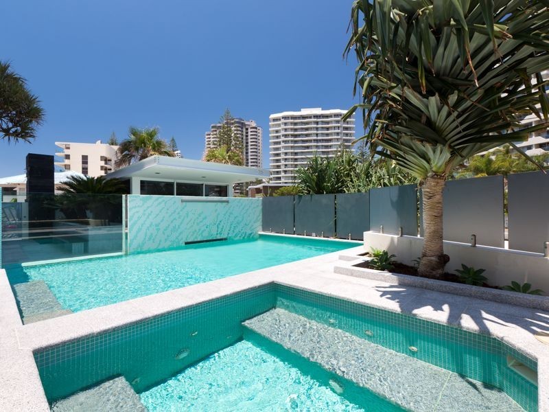 1 Enderley Avenue, Surfers Paradise QLD 4217