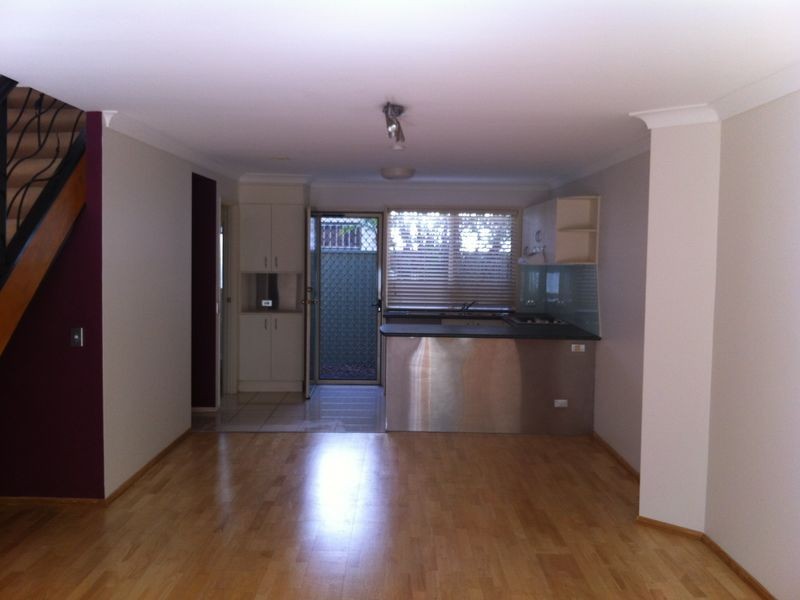 5 Ahern Street, Labrador QLD 4215