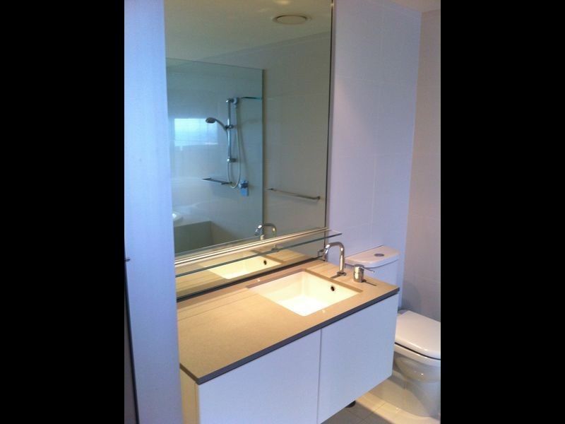 9 Ferny Avenue, Surfers Paradise QLD 4217