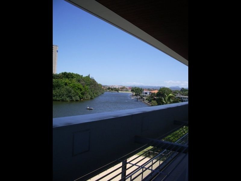 Broadbeach Waters QLD 4218
