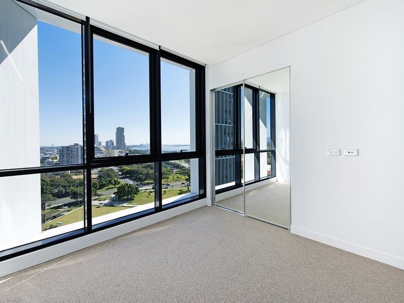 1504/2 Como crescent, Southport QLD 4215