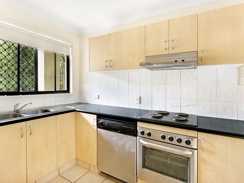 4/232 Queen Street, Southport QLD 4215