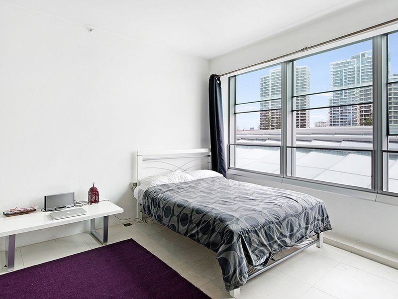 9 Hamilton Avenue, Surfers Paradise QLD 4217