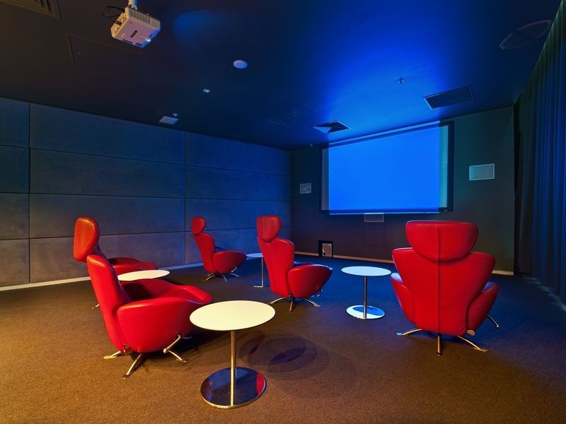 9 Hamilton Avenue, Surfers Paradise QLD 4217