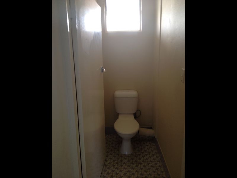 8 Elizabeth Avenue, Broadbeach QLD 4218