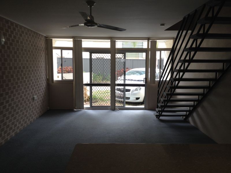 6/183 Old Burleigh Road, Broadbeach QLD 4218