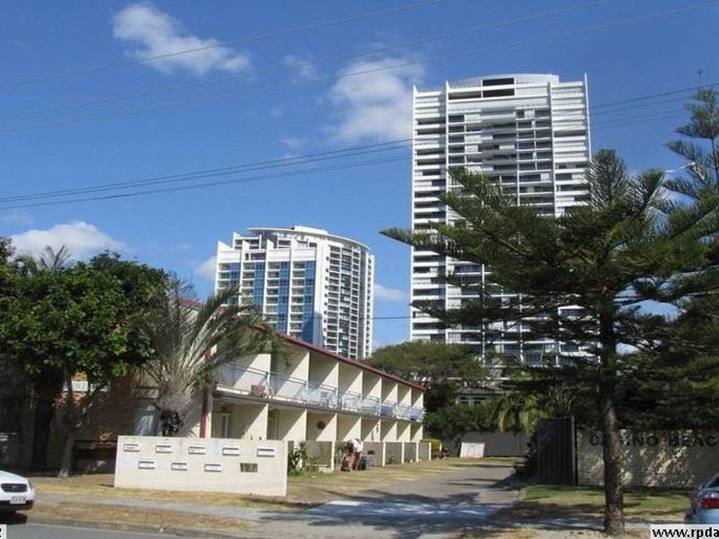 6/183 Old Burleigh Road, Broadbeach QLD 4218
