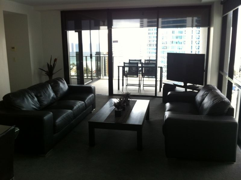 9 Ferny Avenue, Surfers Paradise QLD 4217