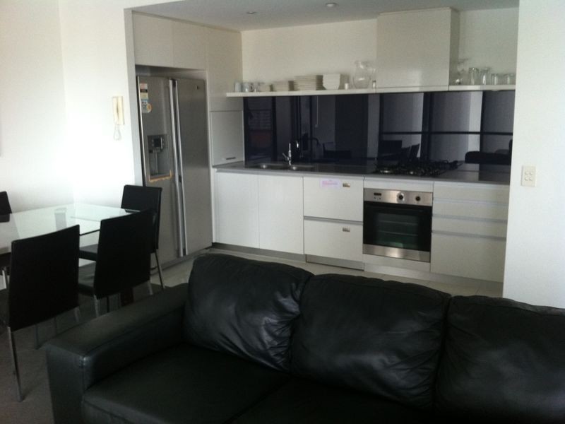 9 Ferny Avenue, Surfers Paradise QLD 4217