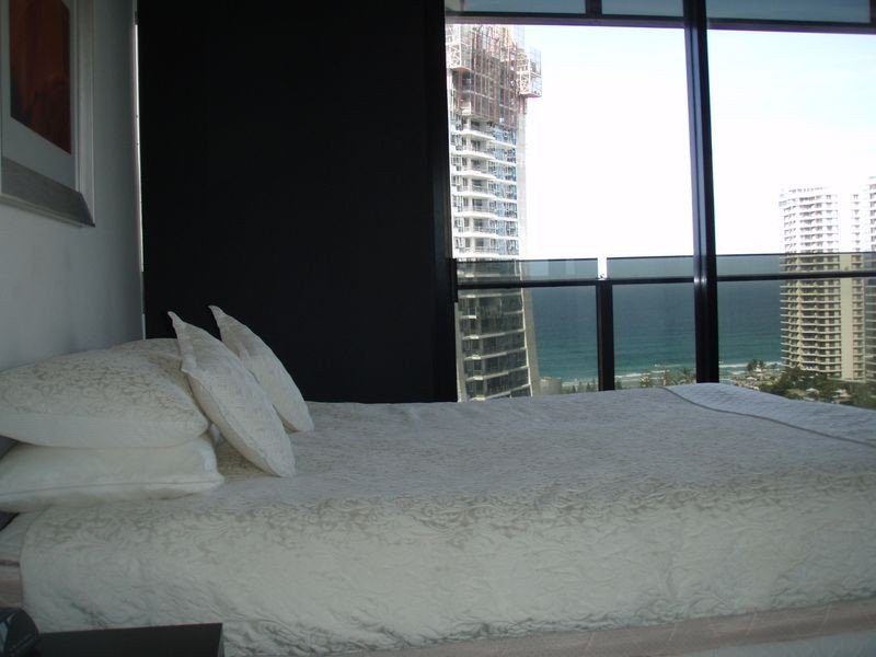 9 Ferny Avenue, Surfers Paradise QLD 4217