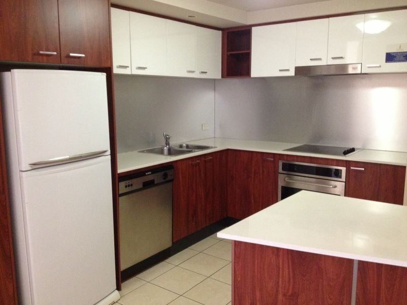 12/23 Ferny Avenue, Surfers Paradise QLD 4217