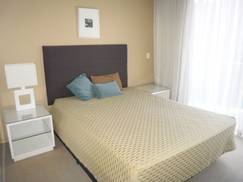 23 Ferny Avenue, Surfers Paradise QLD 4217