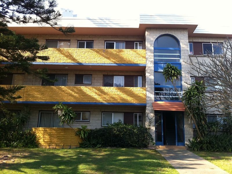 Unit 9/9 Holborow Close, Surfers Paradise QLD 4217