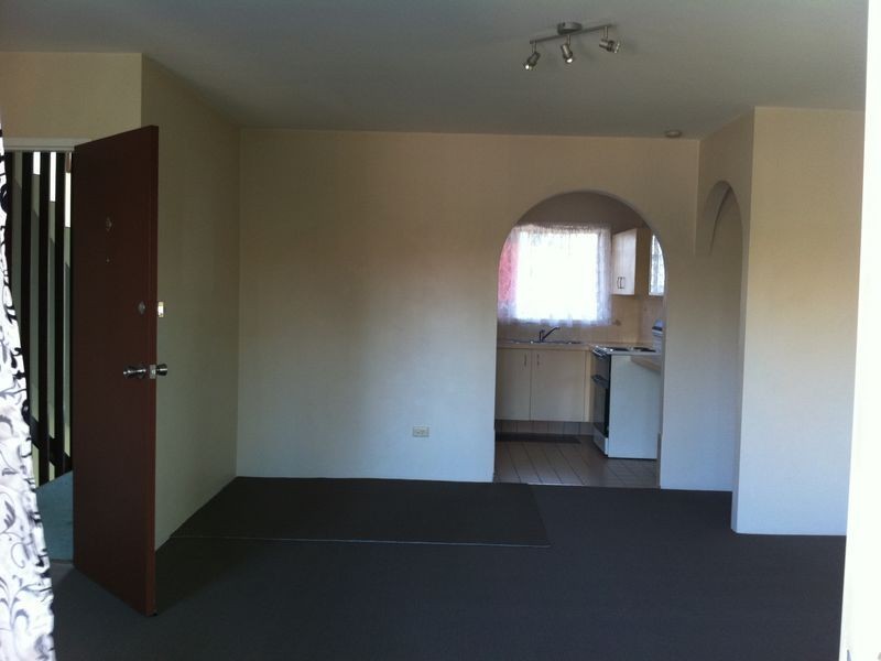 Unit 9/9 Holborow Close, Surfers Paradise QLD 4217