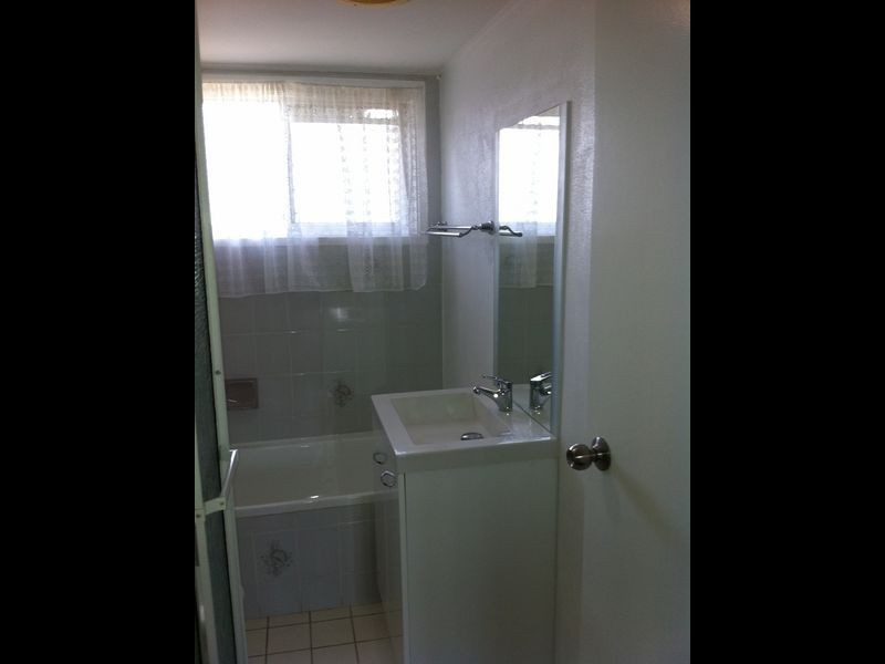 Unit 9/9 Holborow Close, Surfers Paradise QLD 4217