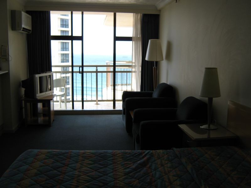 18 Hanlan Street, Surfers Paradise QLD 4217