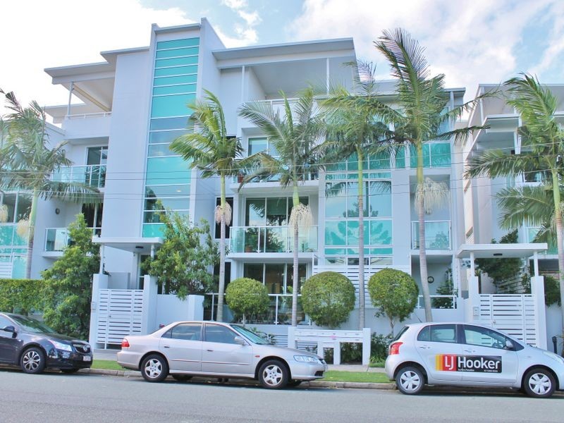 Chevron Island QLD 4217