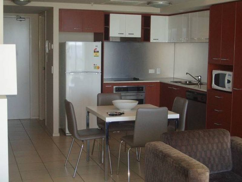 21/23 Ferny Avenue, Surfers Paradise QLD 4217