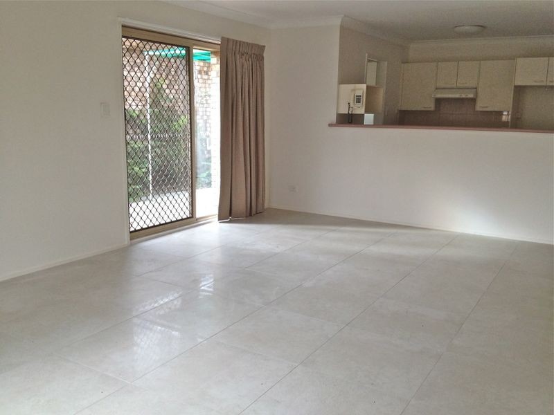 Central St, Labrador QLD 4215