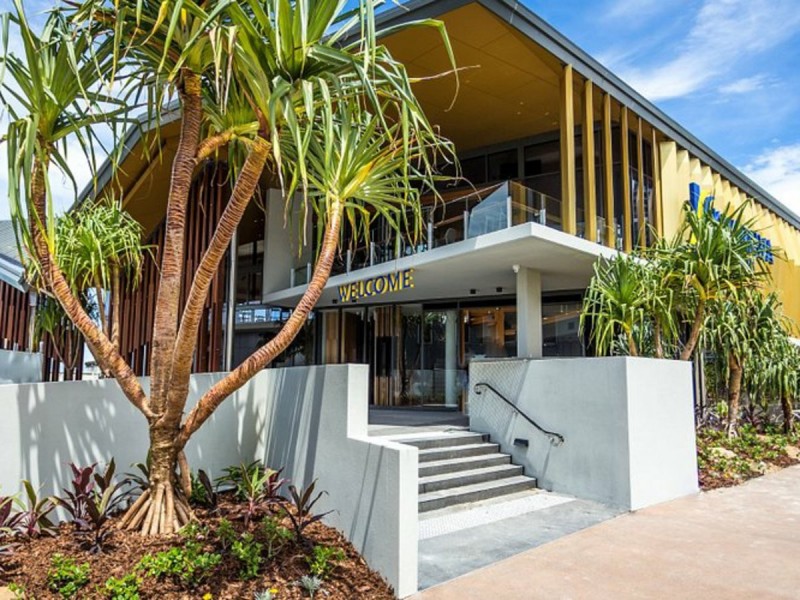 Unit 4/2-4 Elizabeth Avenue, Broadbeach QLD 4218