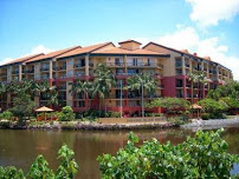 1/1 Paradise Island, Surfers Paradise QLD 4217