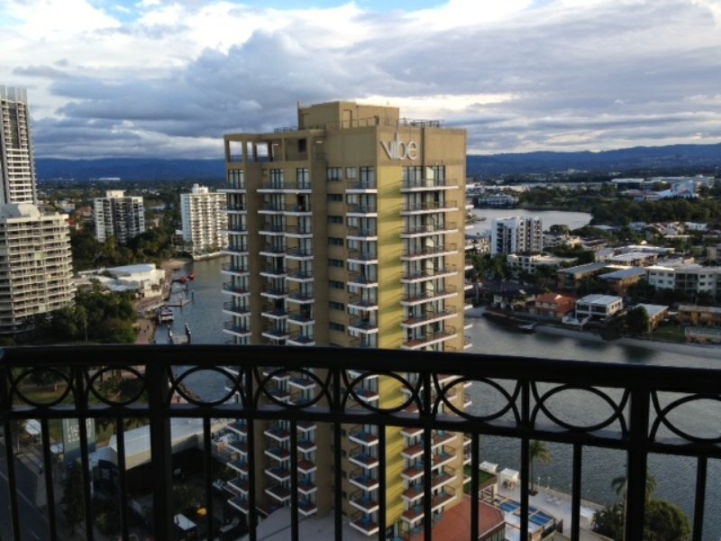 23 Ferny Avenue, Surfers Paradise QLD 4217