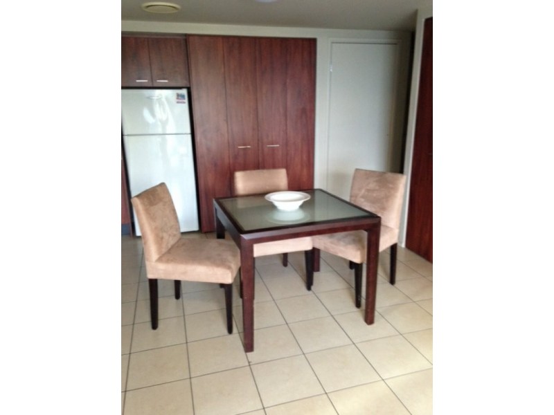 23 Ferny Avenue, Surfers Paradise QLD 4217