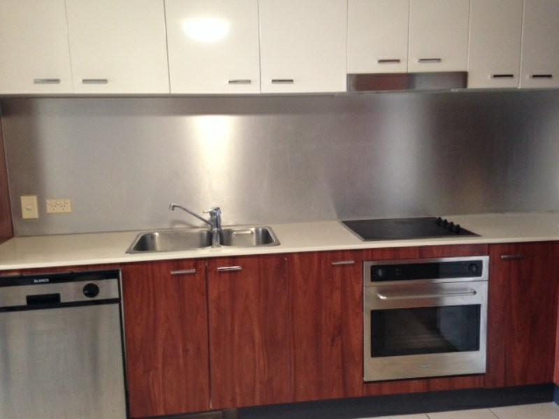 23 Ferny Avenue, Surfers Paradise QLD 4217