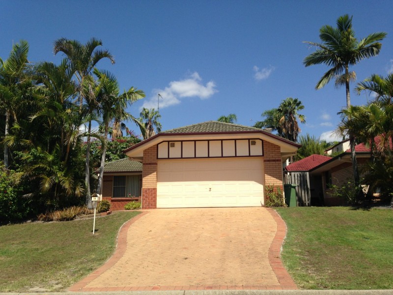 18 Strathalbyn Court, Parkwood QLD 4214
