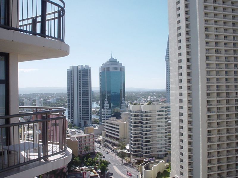 18 Hanlan Street, Surfers Paradise QLD 4217