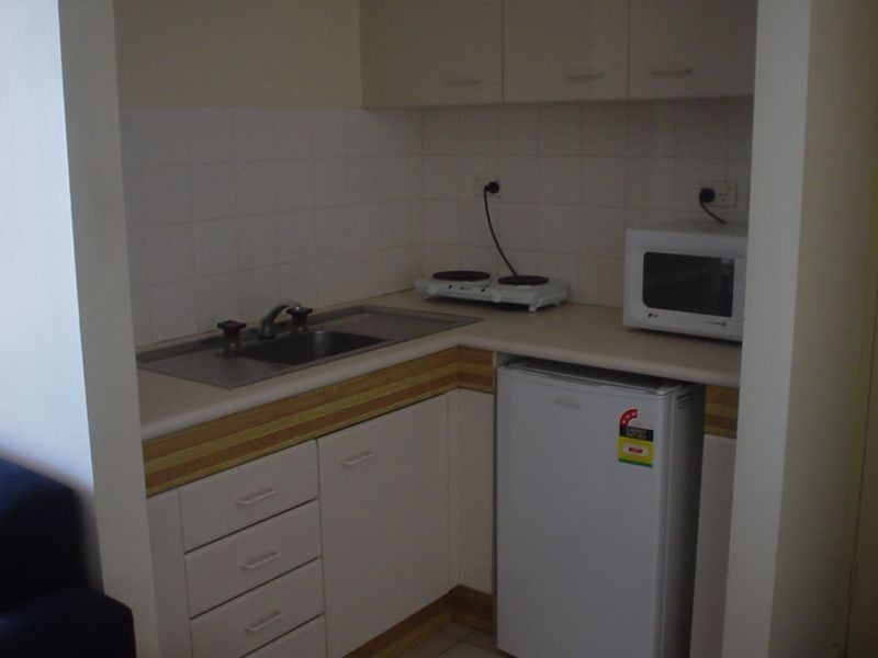 18 Hanlan Street, Surfers Paradise QLD 4217