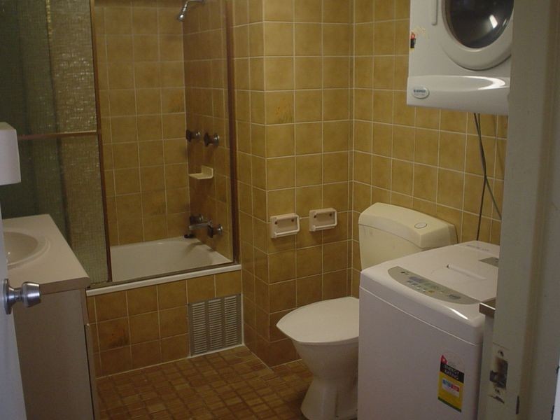 18 Hanlan Street, Surfers Paradise QLD 4217