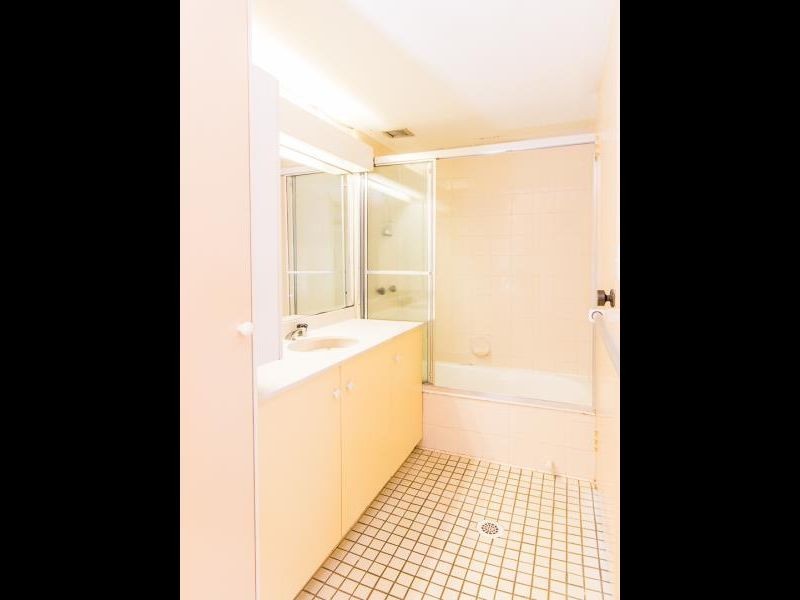 Broadbeach QLD 4218
