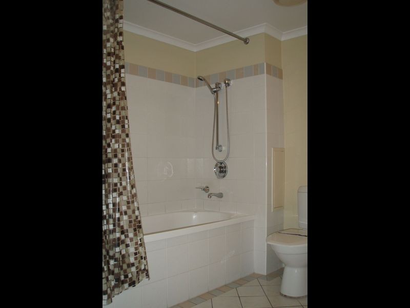 122b/1 Paradise Island, Surfers Paradise QLD 4217