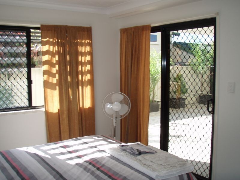 1/26 Bath Street, Labrador QLD 4215