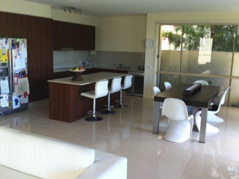 12/145 Palm Meadows Drive, Carrara QLD 4211