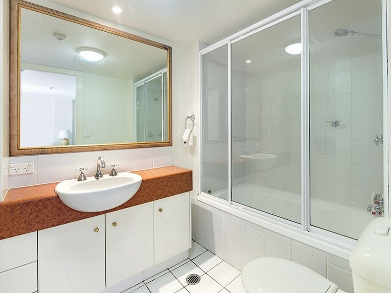 903/9-21 Beach Parade, Surfers Paradise QLD 4217