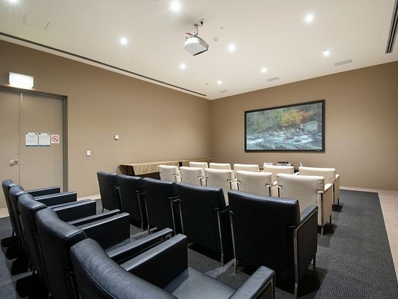 297/105 Scarborough Street, Southport QLD 4215