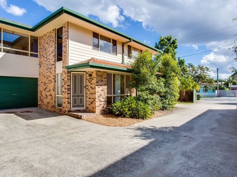 2/5 Ahern Street, Labrador QLD 4215