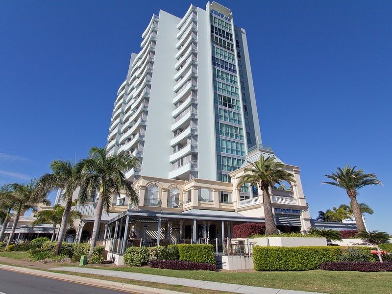 2/5 Ahern Street, Labrador QLD 4215