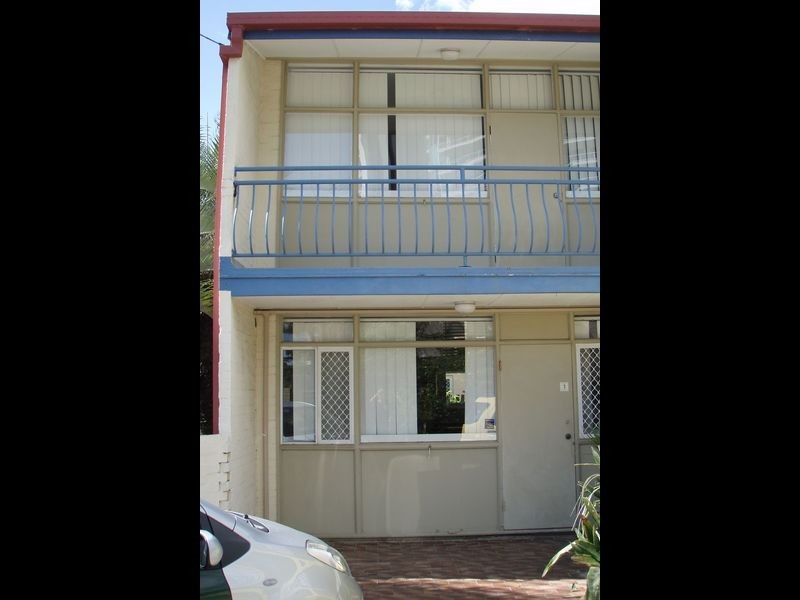 1/183 Old Burleigh Road, Broadbeach QLD 4218