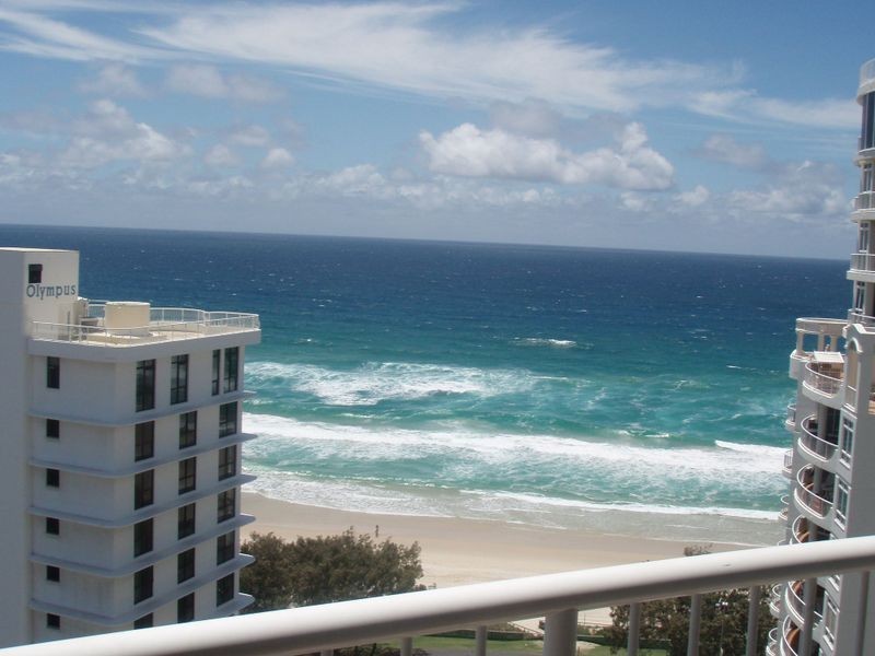 19 Vista Street, Surfers Paradise QLD 4217