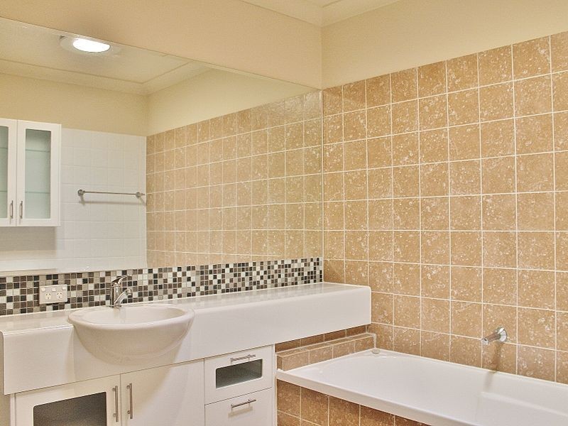 Carrara QLD 4211