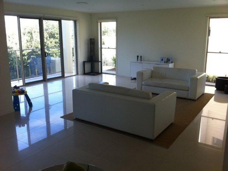 12/145 Palm Meadows Drive, Carrara QLD 4211