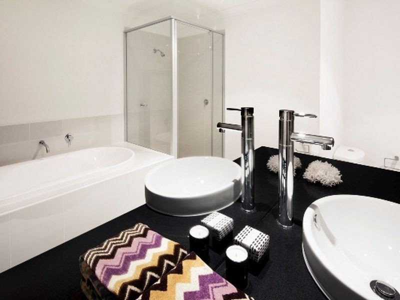 Pacific Pines QLD 4211