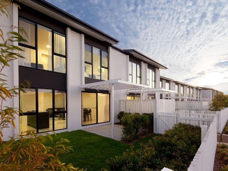 Pacific Pines QLD 4211