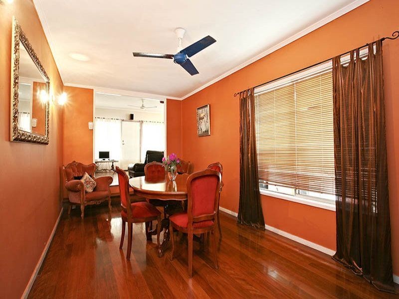 85 Pohlman St, Southport QLD 4215