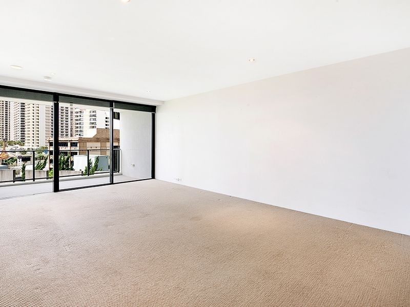 9 Ferny Avenue, Surfers Paradise QLD 4217